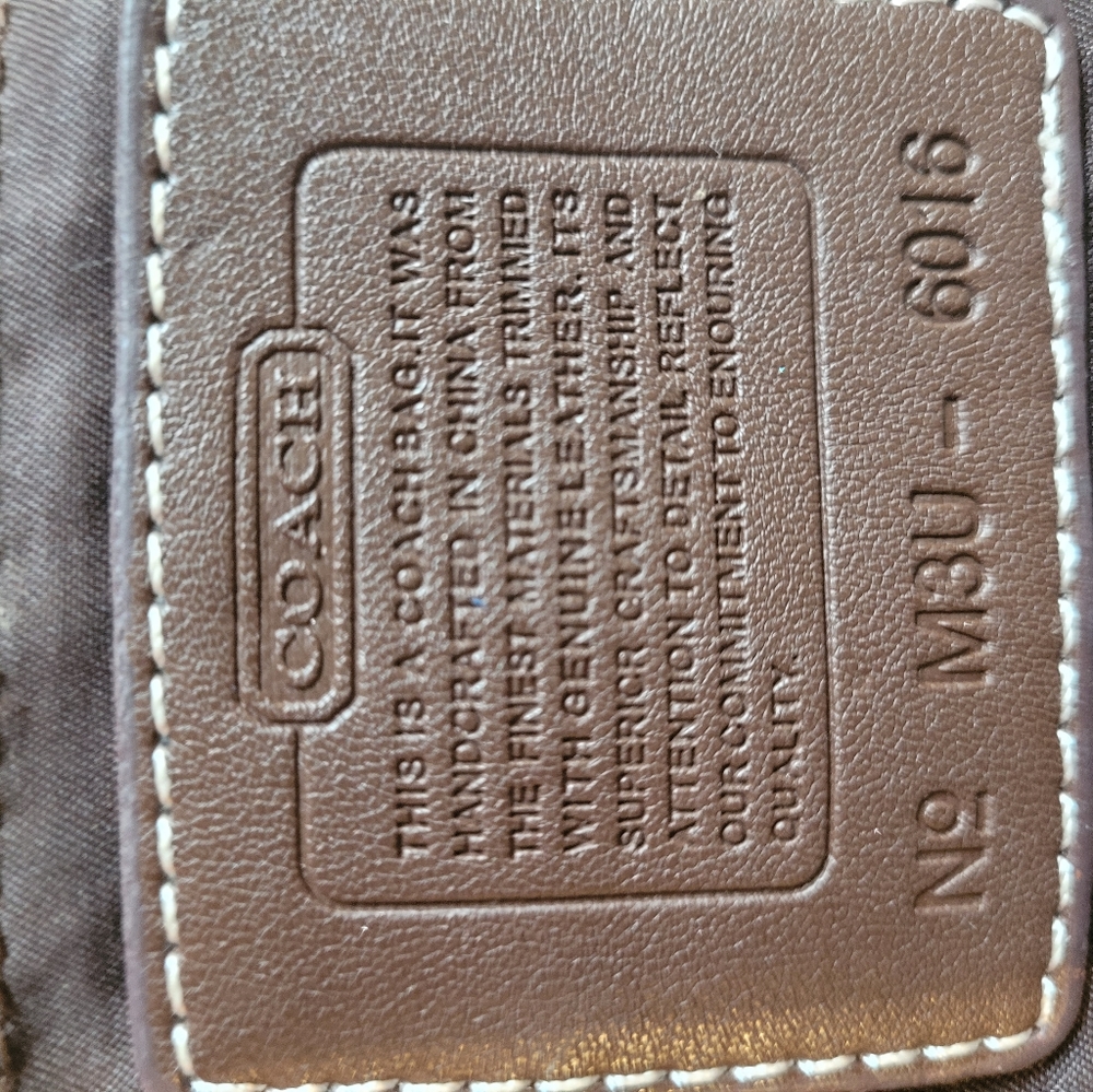 Coach purse - Picture 3 of 15